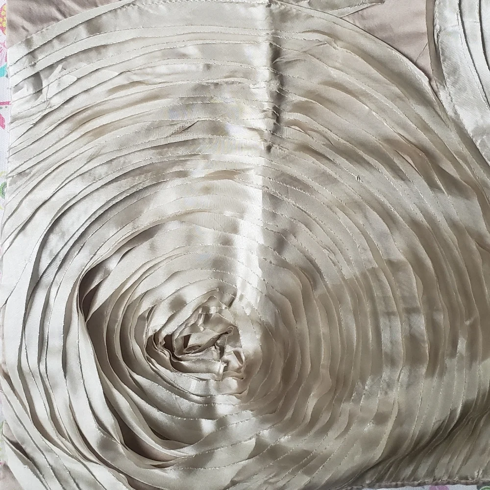 NWT Geo Circles Square Throw Pillow Cover